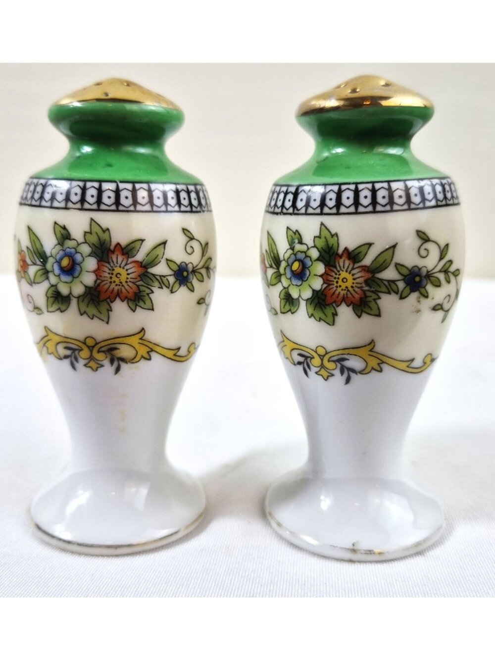 Vintage Japan Porcelain Salt & Pepper Shakers Hand Painted Floral Gold Trim